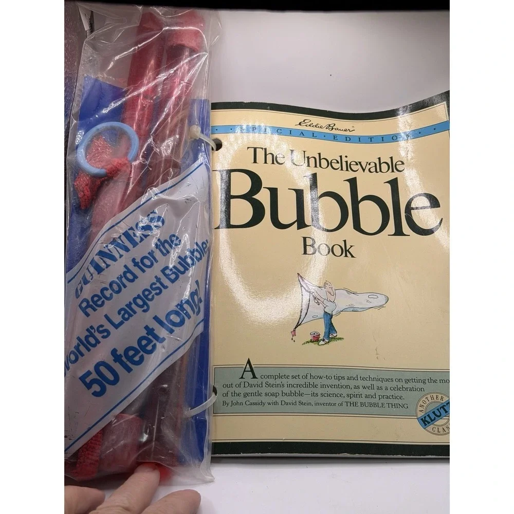 The Unbelievable Bubble Book John Cassidy 1989 Eddie Bauer Unopened Never Used‎